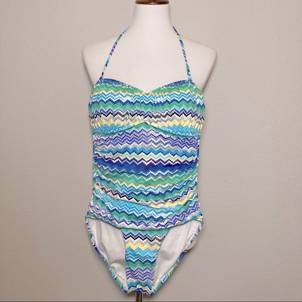 LA BLANCA One Piece Ruched Bathing Suit Size 8